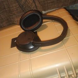 Sony - WHCH720N Wireless Noise Canceling Headphones - Black