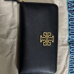 Tory Burch Leather Wallet 