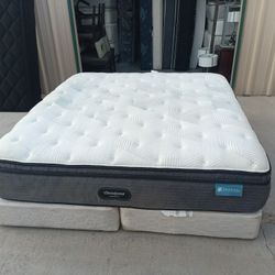 King Beautyrest Pillowtop Mattress And Box Spring 