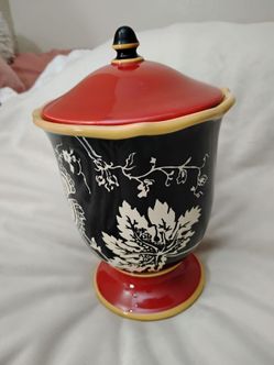Raymond Waites Canister