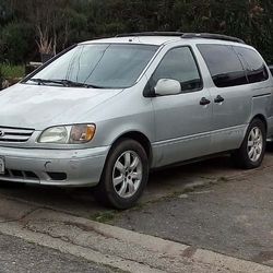 2002 Toyota Sienna
