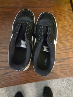 Mens Nike Tennis Sz 9