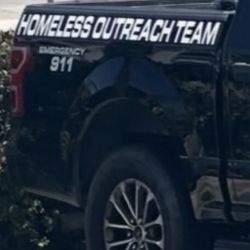 Harley Davidson iron SPORTER  883 cc. Año https://offerup.com/redirect/?o=MjAyMi5saWtl 5k. Millas