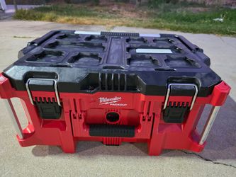 Milwaukee Packout 22"Large Portable Tool Box **Please Read Description and Look at Photos**