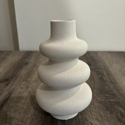 Cream Modern Donut Vase