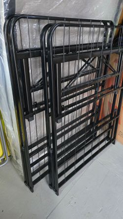 Free  Queen metal bed frame