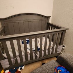 Baby Crib For Sale.