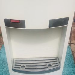 Whirlpool  Water  Cooler Excellent Working Condition  13 Wide  36 Tall 