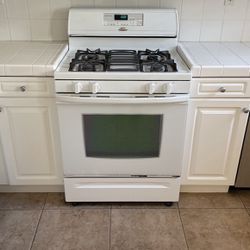 Whirlpool Gas Stove 30” Wide White 