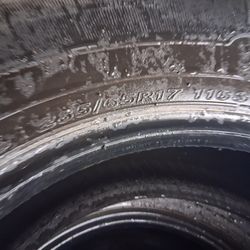 Tires 285 /65 R17