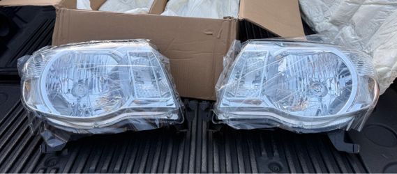 05-11 Toyota Tacoma Chrome Clear Headlights