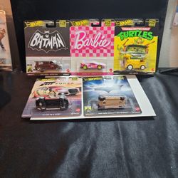 Hot Wheels Premium Pop Culture Set 5 Cars