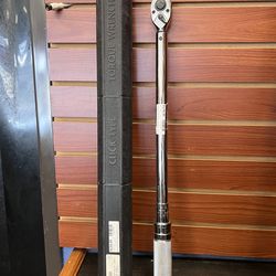 Digitool Solutions 30-150ft-Lb Torque Wrench