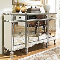Gorgeous Mirrored Buffet, Console Table, Dresser