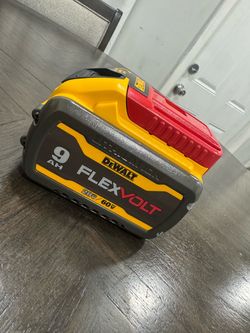 Dewalt 20v/60v Flexvolt New Battery Never been Used