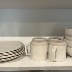 Dishes (cups Plates Bowls And Dinner Bowls) 