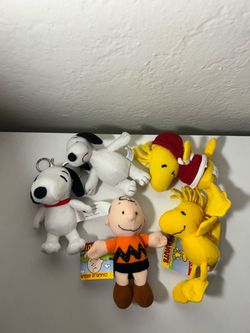 Snoopy plush bundle