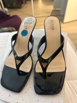 Guess Los Angeles Black Patent Heeled Thong Sandals Size 10