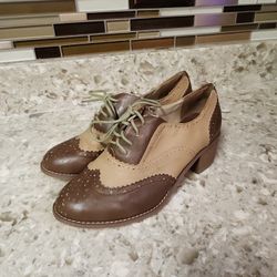 Brown Tan Not Rated Womans Sz 7 Oxford Heels Lace Up loafers