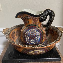 Antique Wash Basin a Pitcher Set