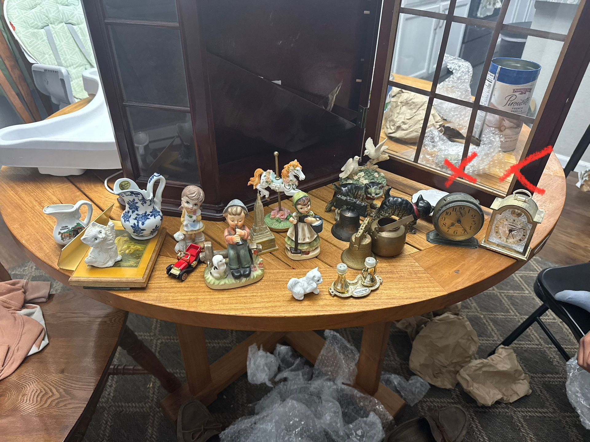 Little Knickknacks.