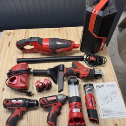 Milwaukie 12v Combo Tool Set