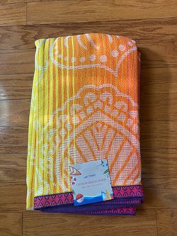 NWT Trodent 100% cotton Beach Towel size 40x 72”