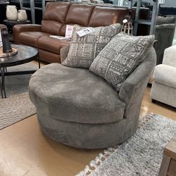 Swivel Chair FINAL PRICE!!