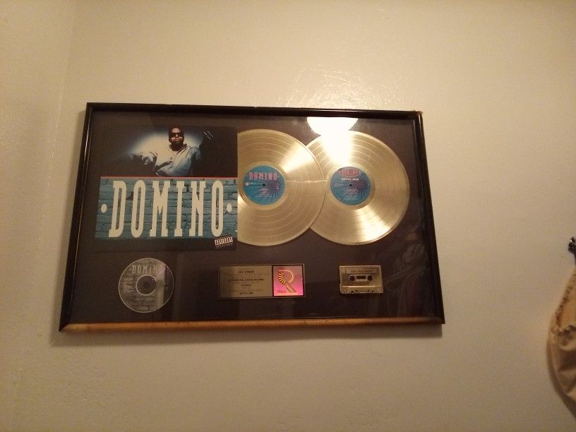 Domino Gold Album Black