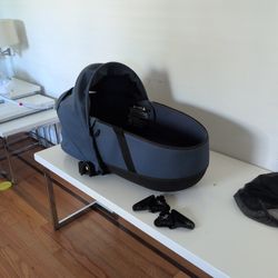 Yoyo Babyzen Bassinet 0+ With Adapters