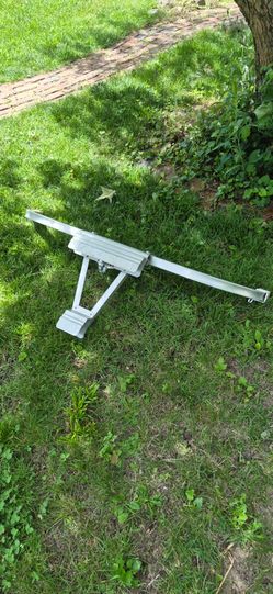 Ladder stabilizer
