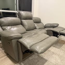 Power Reclining Leather Sofa – Very Clean – Works Perfect