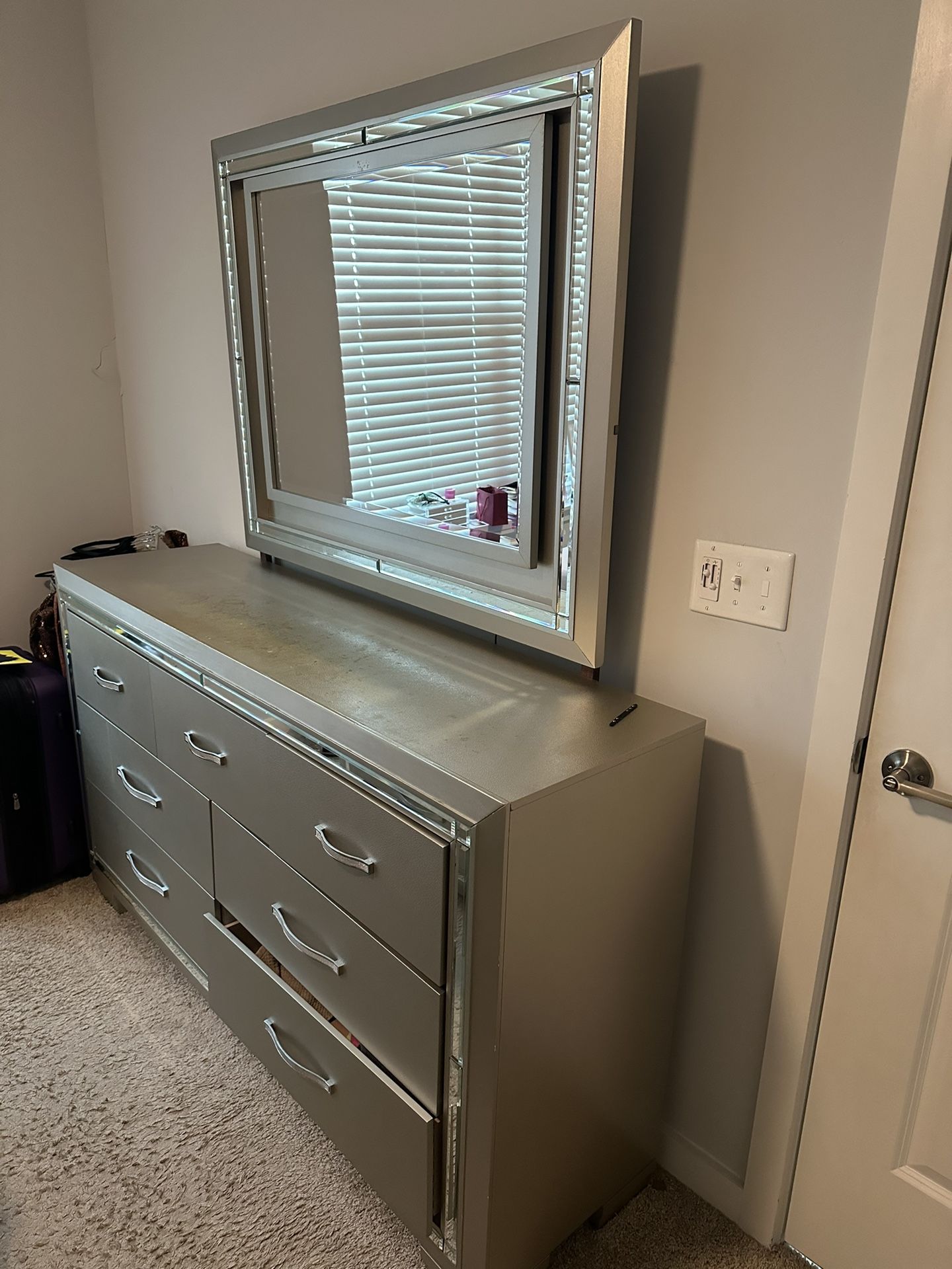 Queen Bedroom Drawer Set With mirror