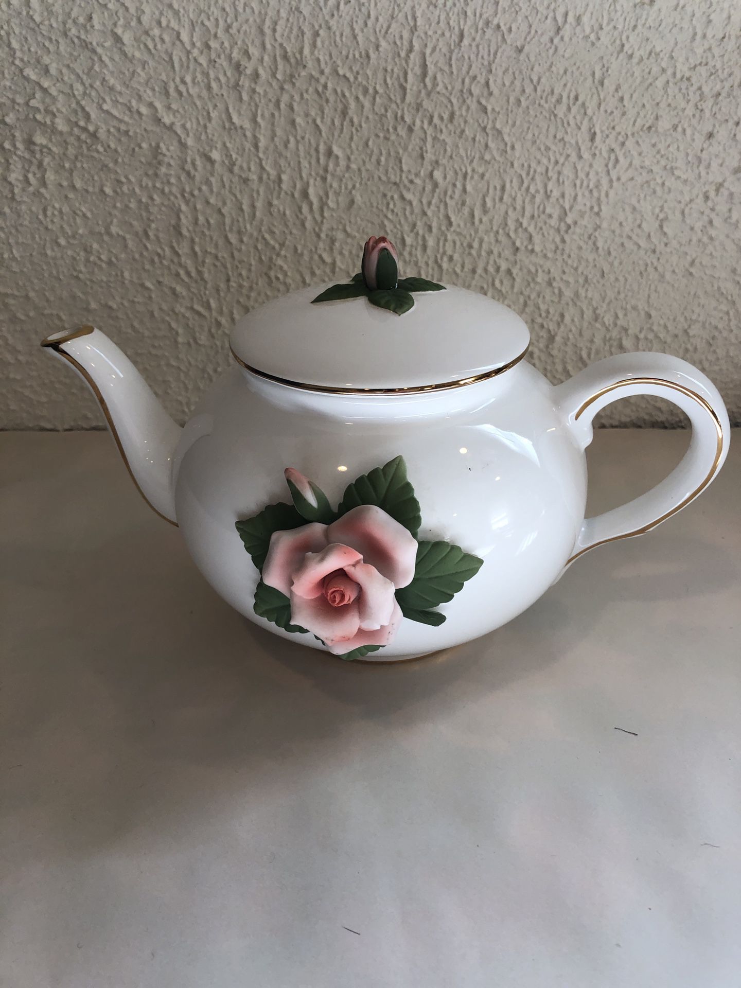 Teleflora Gift Porcelain Tea Pot With 3 D Rose Flower And Gold Trim