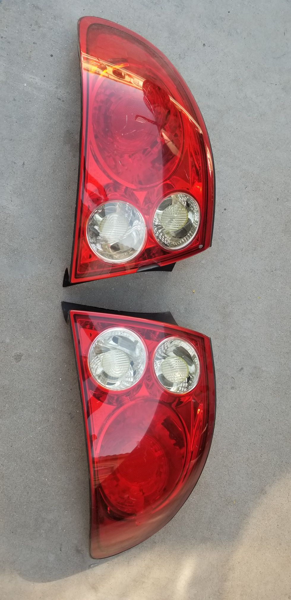 04-06 GTO tail lights