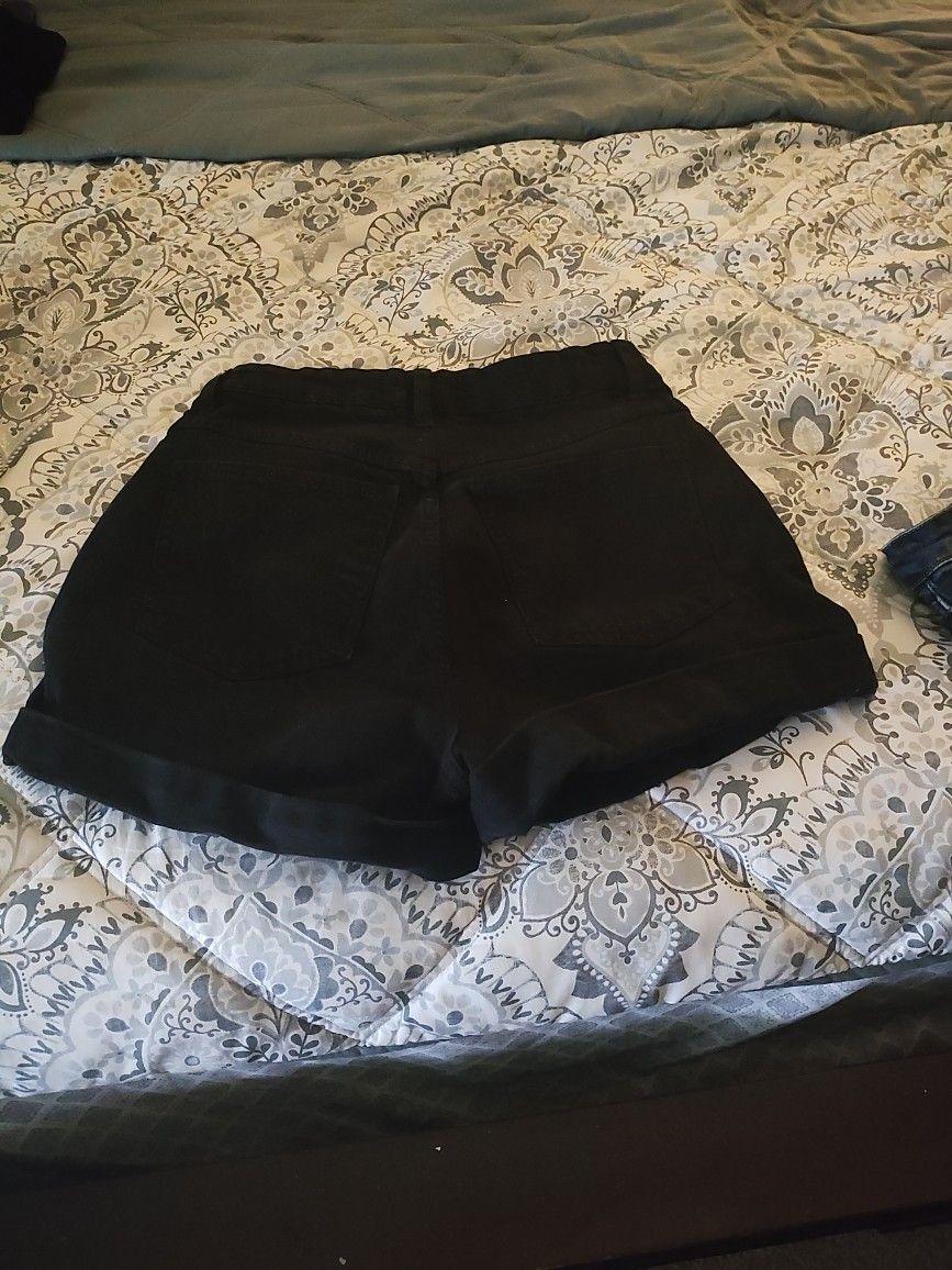 Very Nice Black Short With Some Boots Cute Size 6