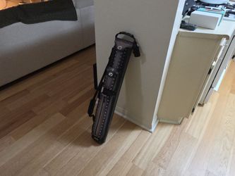 Cue case by instroke