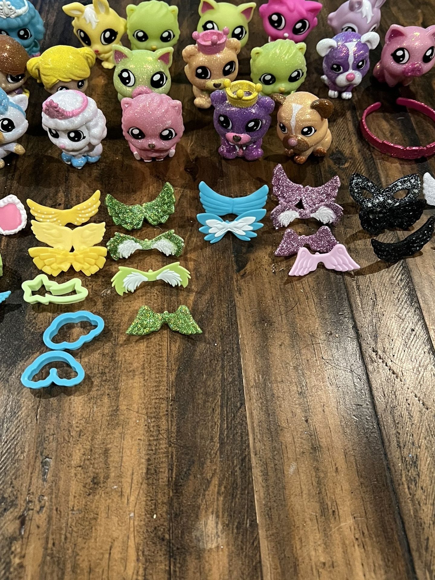 XOXO Friends & Glitter