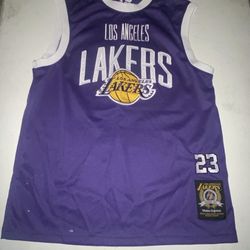 Lakers Jersey Size  M