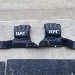 UFC Gloves Thumbnail