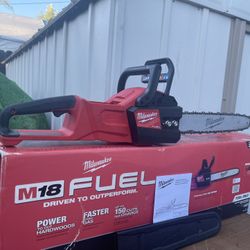 Milwaukee M18 FUEL 16 in. 18-Volt Lithium-Ion Brushless Cordless Chainsaw (Tool-Only)