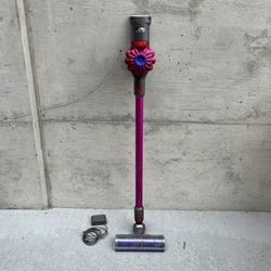Dyson V7 Motorhead cordless stick Pet vacuum cleaner.  