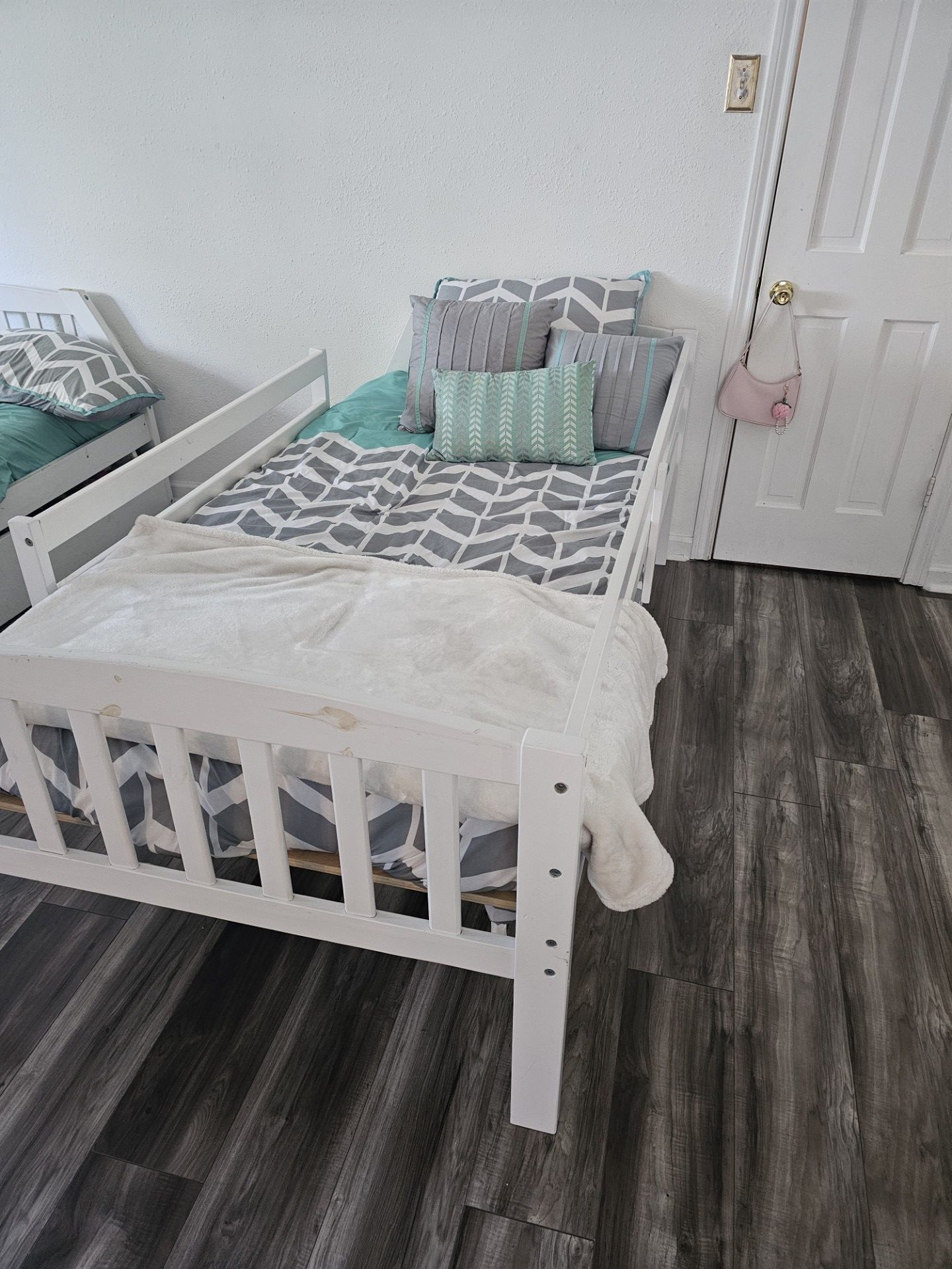 Twin bed frame