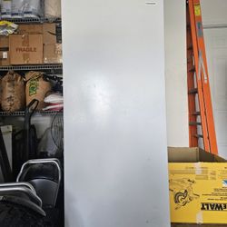 Frigidaire 13 Cubic Ft Frost Free Upright Freezer 
