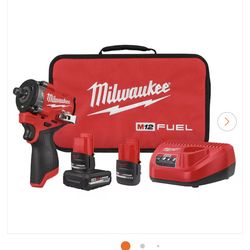 Milwaukee  1/2 impact wrench   Kit