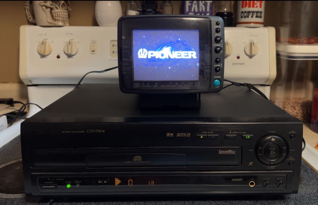WORKING Pioneer CLD-D504 LaserDisc Player With Karaoke 