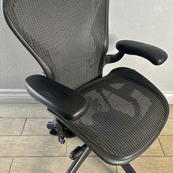 Herman Miller Aeron Size B Ergonomic Office Computer Desk Task Chair