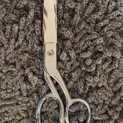 Richards of Sheffield 7 1/4” REDUCED $10 upholstery/sewing scissors