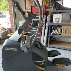 Elliptical-  Octane LX8000