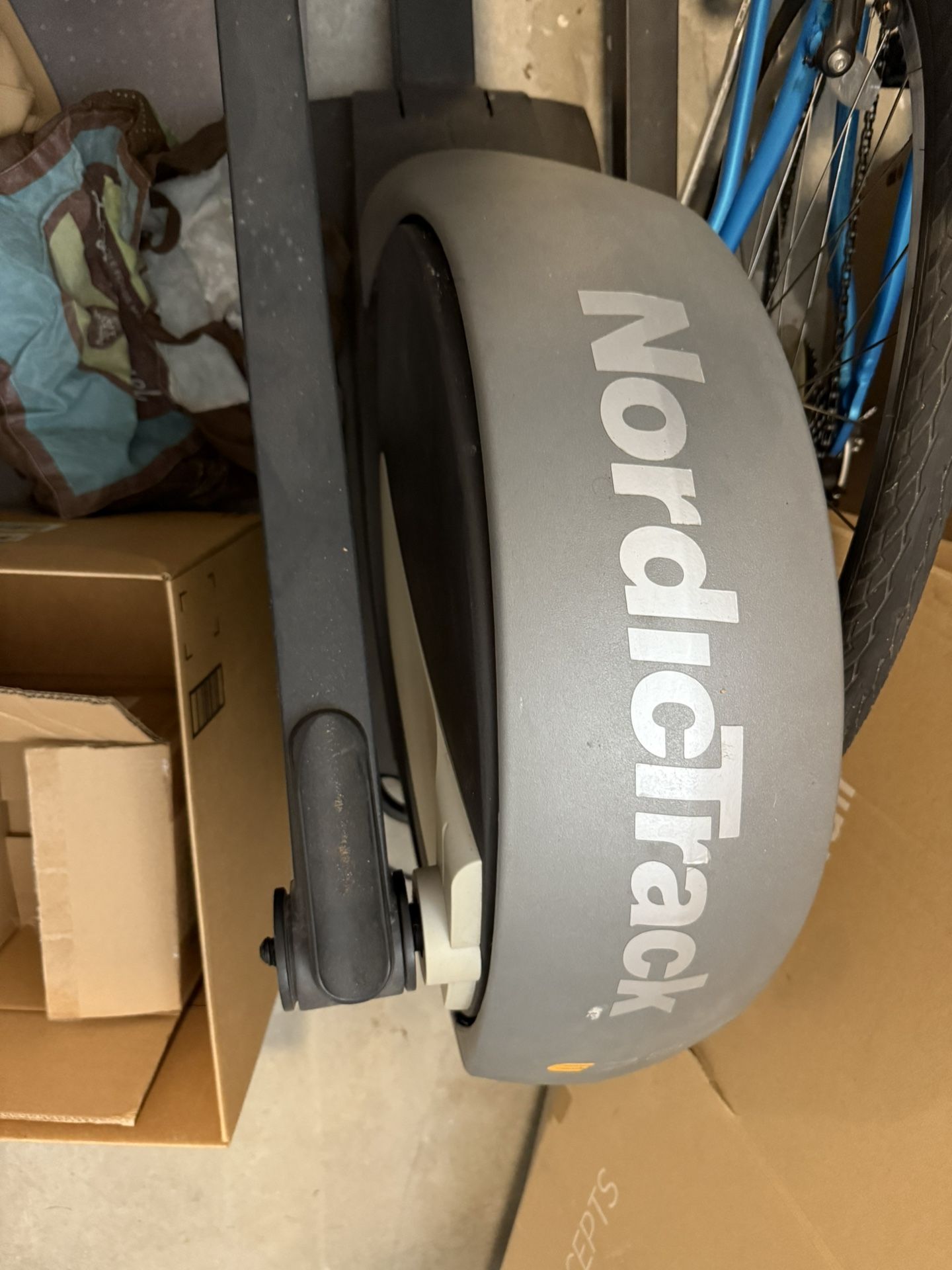 Nordic track Elliptical Almost New